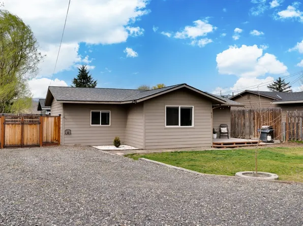417 Gertrude Dr, Dallesport, WA 98617