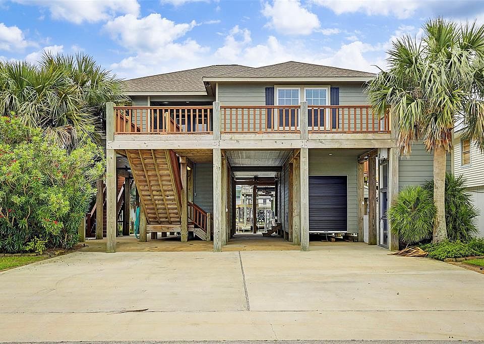 1st image of 215 Anchor Dr
