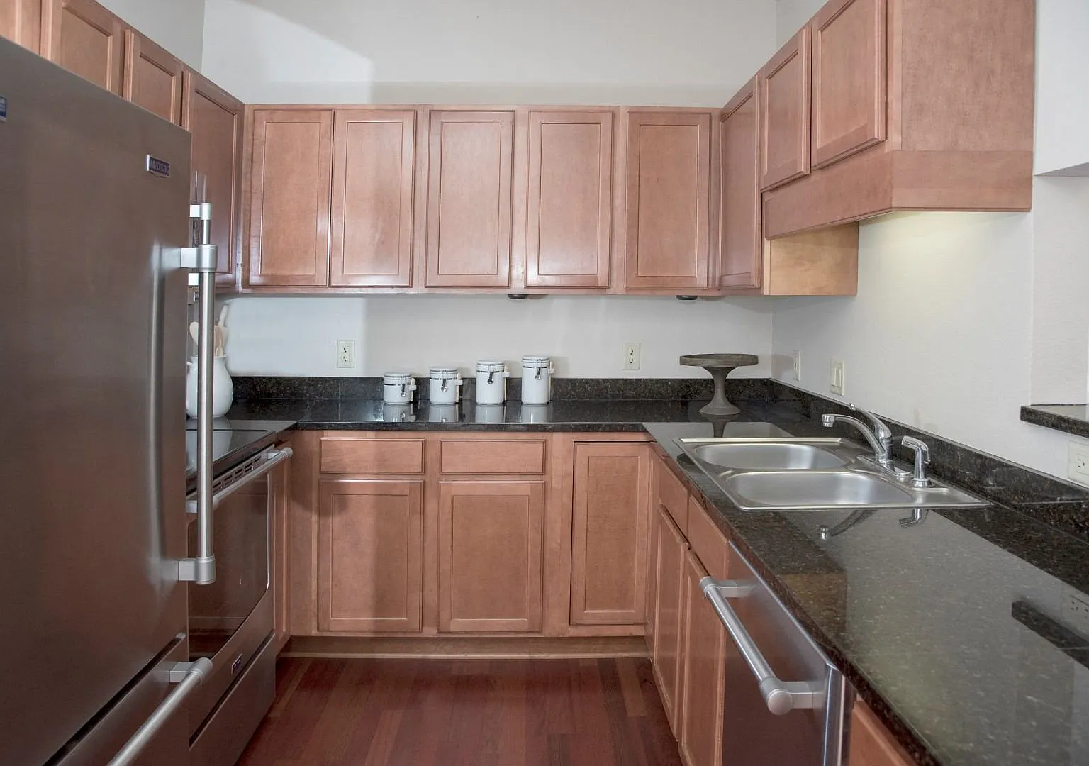 Cornelia Place — Photo 2