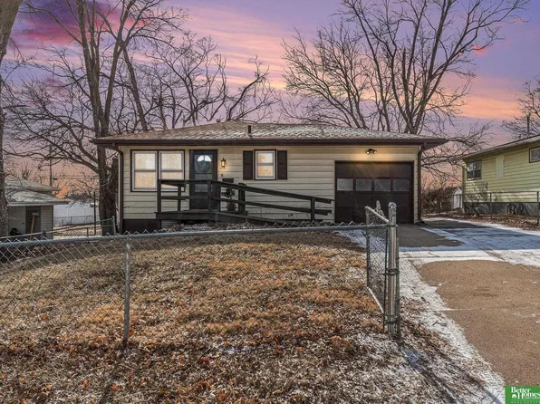 4519 Crown Point Ave, Omaha, NE 68104