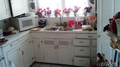 3rd image of 601 W Olive St