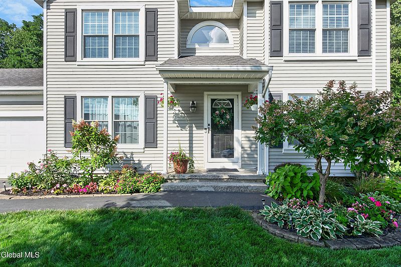 5th image of 25 Erie Drive