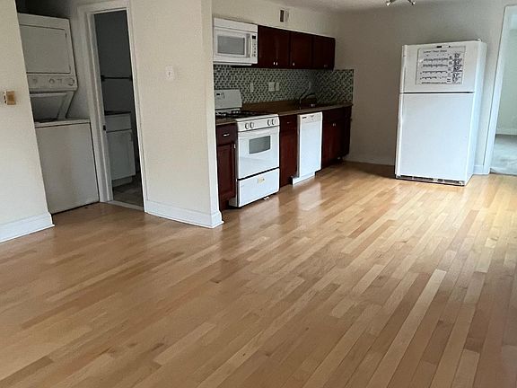 4th image of 1820 Fitzwater St Floor 2