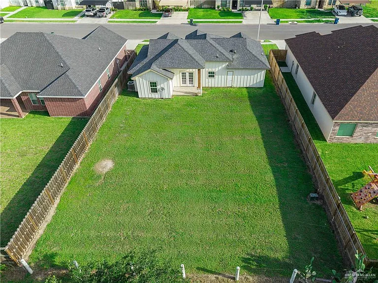 1401 Matilda Rose St — Photo 16