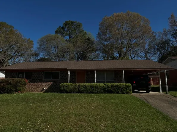 109 Kennedy Dr, Natchez, MS 39120