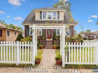 65 E Quackenbush Ave, Dumont, NJ 07628