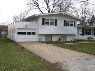 608 N 2nd St, Fairbury, IL 61739