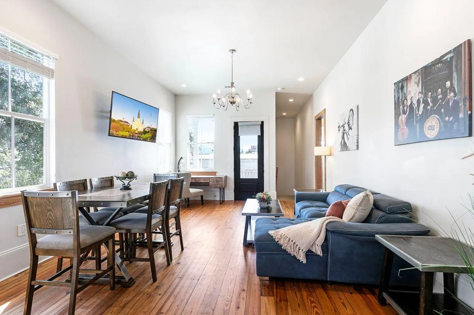 3 bed, 2.0 bath, 1496 sqft, $8,892 — Photo 4