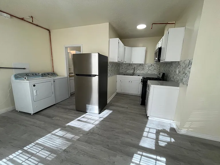 170 Meriden Rd #3 — Photo 3
