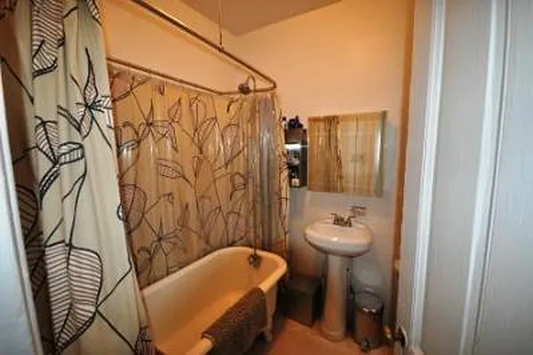 Rented by Corcoran | media 16