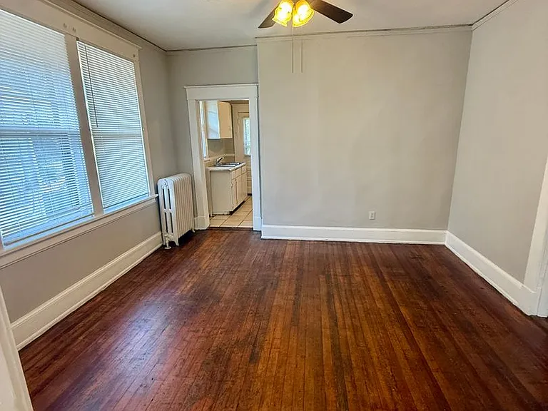 3310 Barton Ave — Photo 5