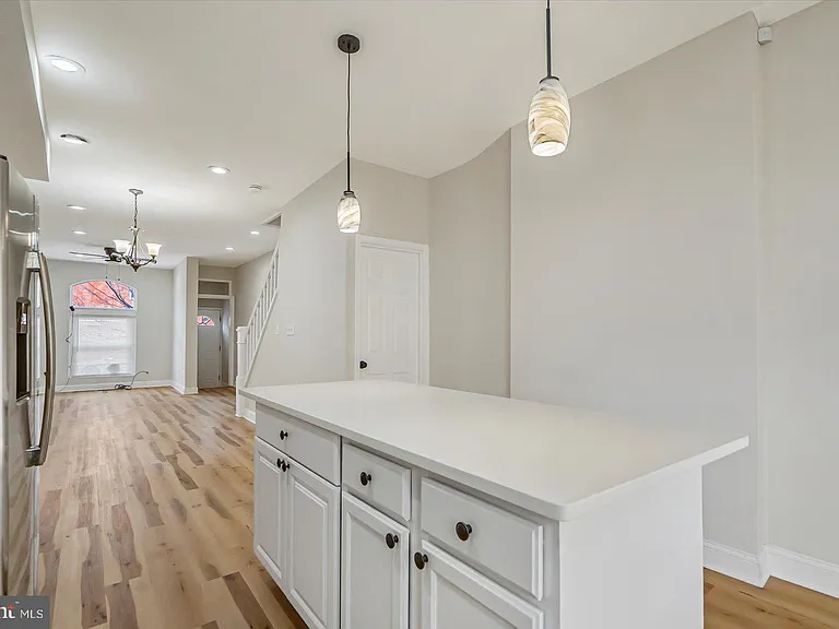 705 N Milton Ave — Photo 10