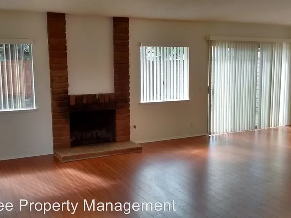 1410 Kumquat Pl, Oxnard, CA 93036