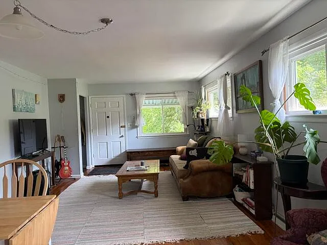 1334 Harpst St — Photo 6