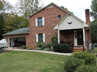 1100 Young Mill Rd, Lexington, NC 27292