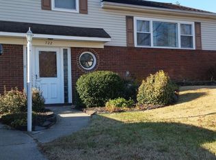 722 James Rd, Glen Burnie, MD 21061