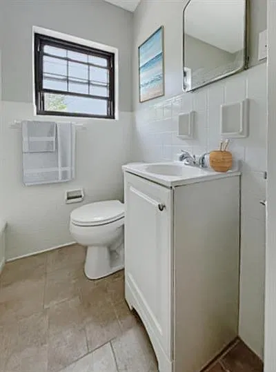 5531 Hamilton Ave #9 — Photo 1