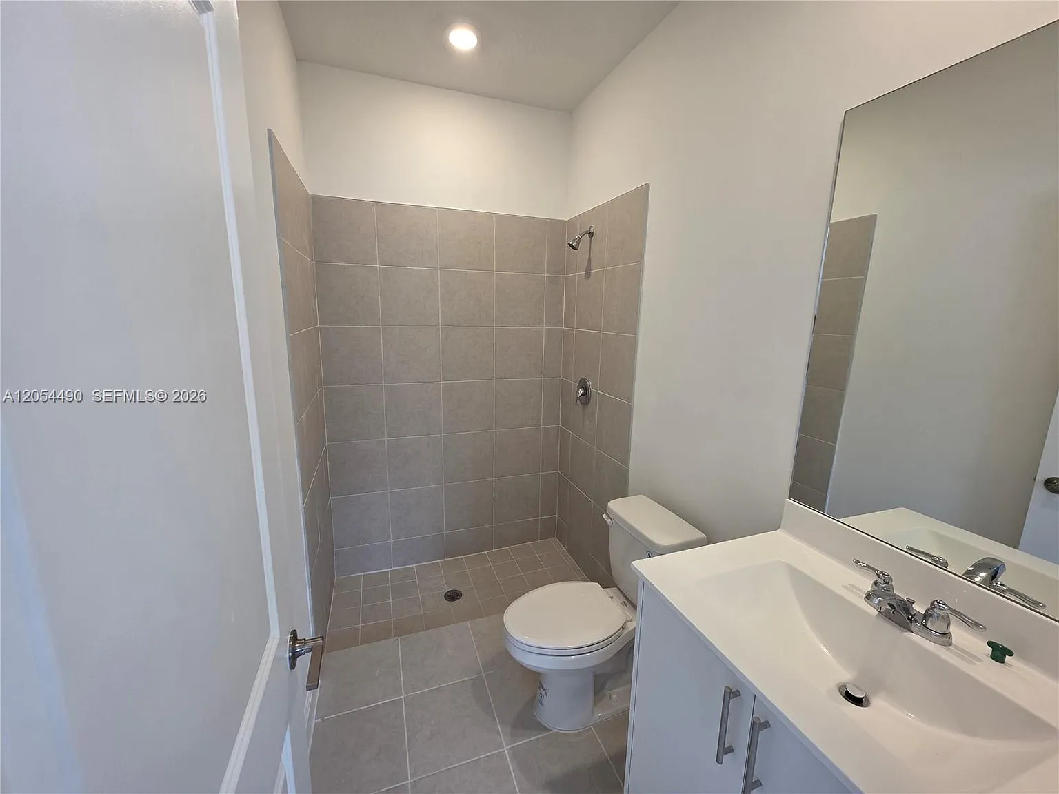 4 bed, 3.5 bath, $3,000 — Photo 3