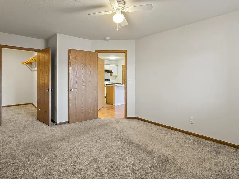 2213 Rockwood Dr — Photo 52