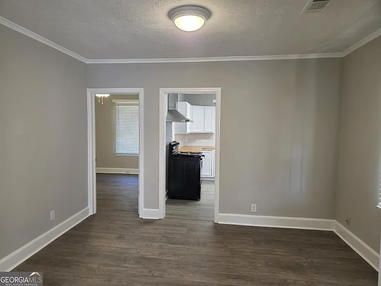 701 Green St — Photo 9