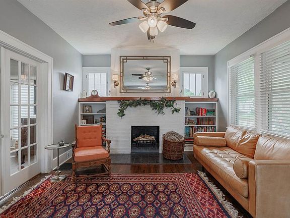 4th image of 1930 Freeman Ave