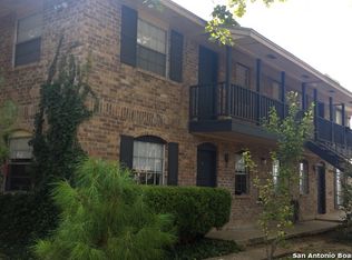 2011 Lockhill Selma Rd APT 4, San Antonio, TX 78213