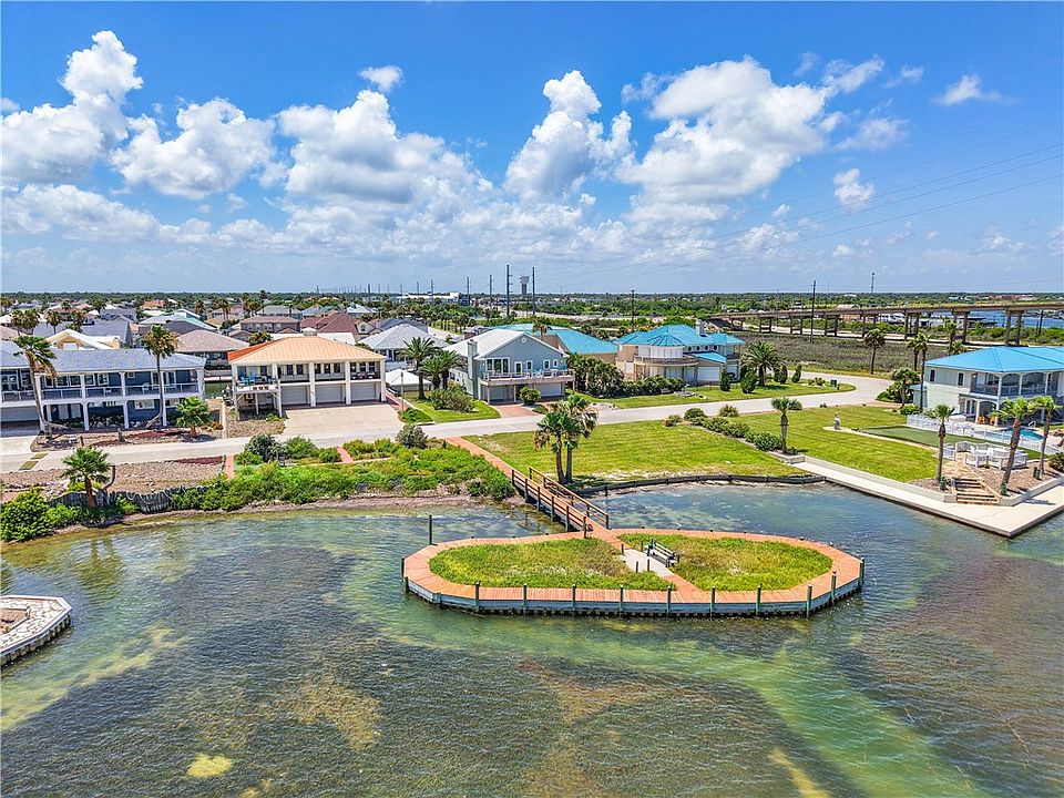 1st image of 130 Bay Harbor Dr #4