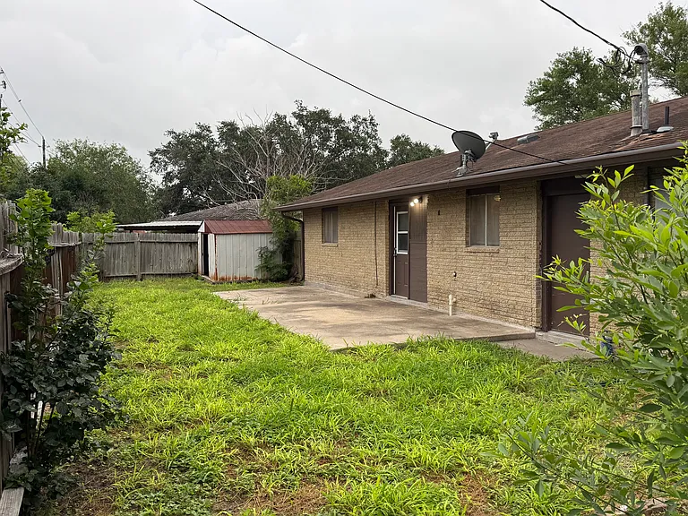 1518 Maple St — Photo 10