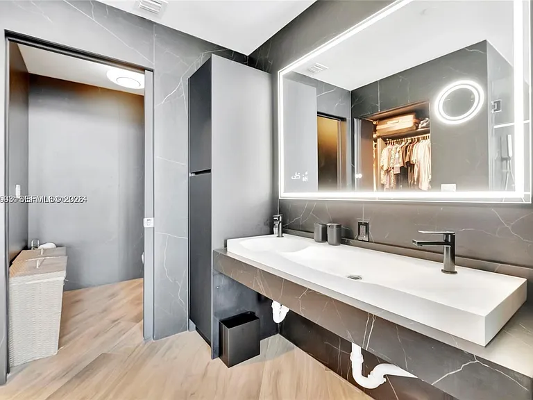 2020 N Bayshore Dr #3408 — Photo 15