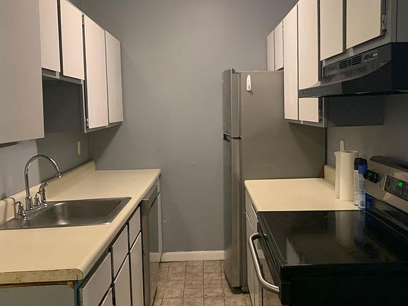 2nd image of 171 Eagle St Floor 1