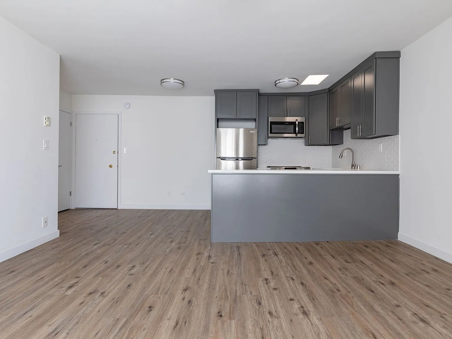 410 & 414 Manhattan Pl Los Angeles CA — Photo 3
