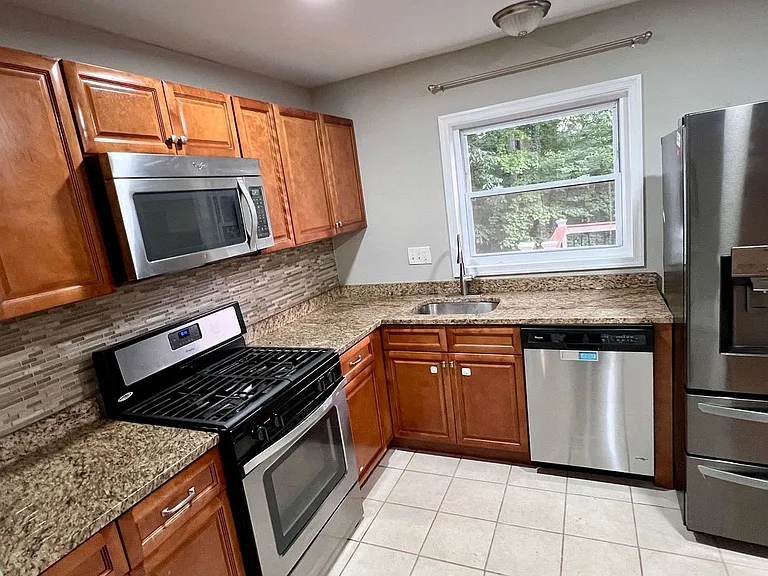 14713 Cardigan Sq — Photo 9