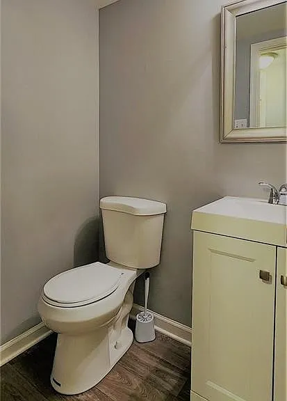 202 Newstead Dr — Photo 6