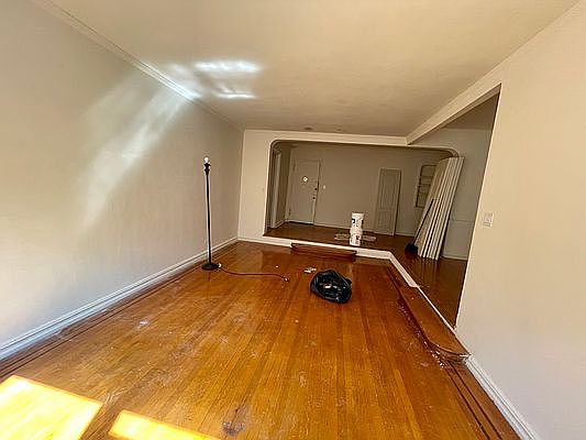 5th image of 68-64 Yellowstone Blvd #31