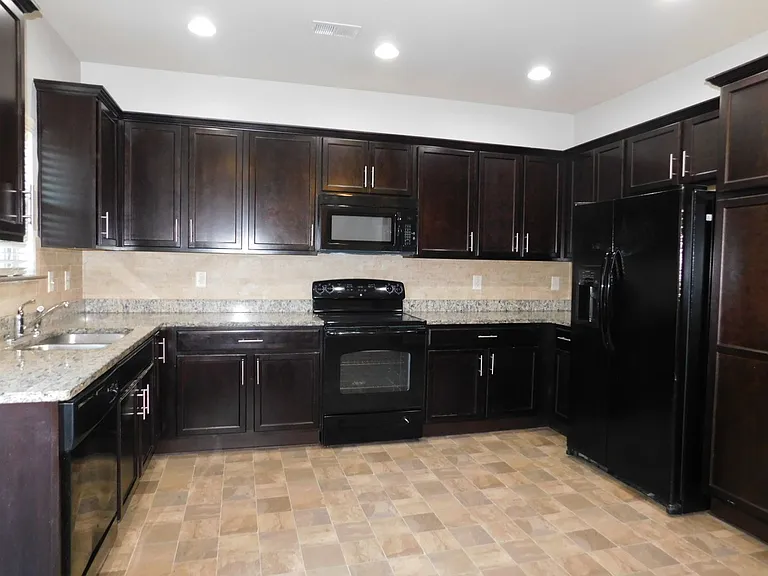 3350 Ivey Ridge Rd — Photo 9