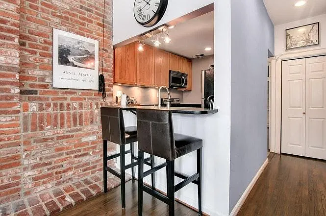 Built-in bar for kitchen