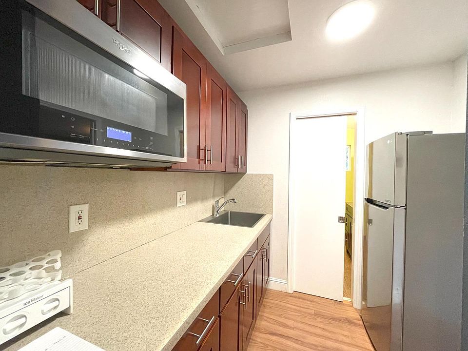 1st image of 2718 Westmoreland Ave #B