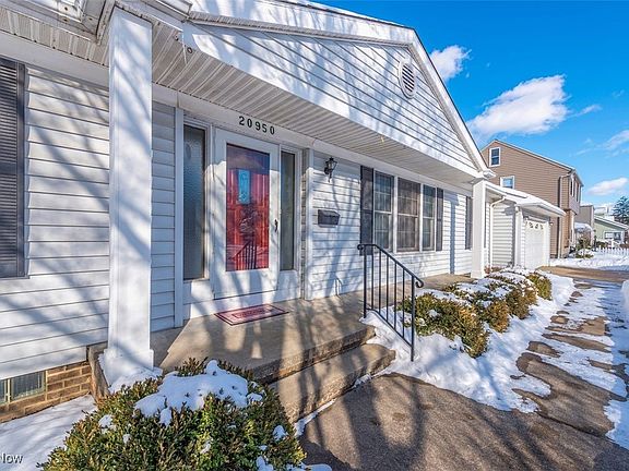 4th image of 20950 Woodstock Ave