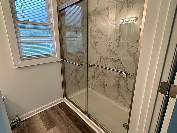 4th image of 33 New York St Floor 1