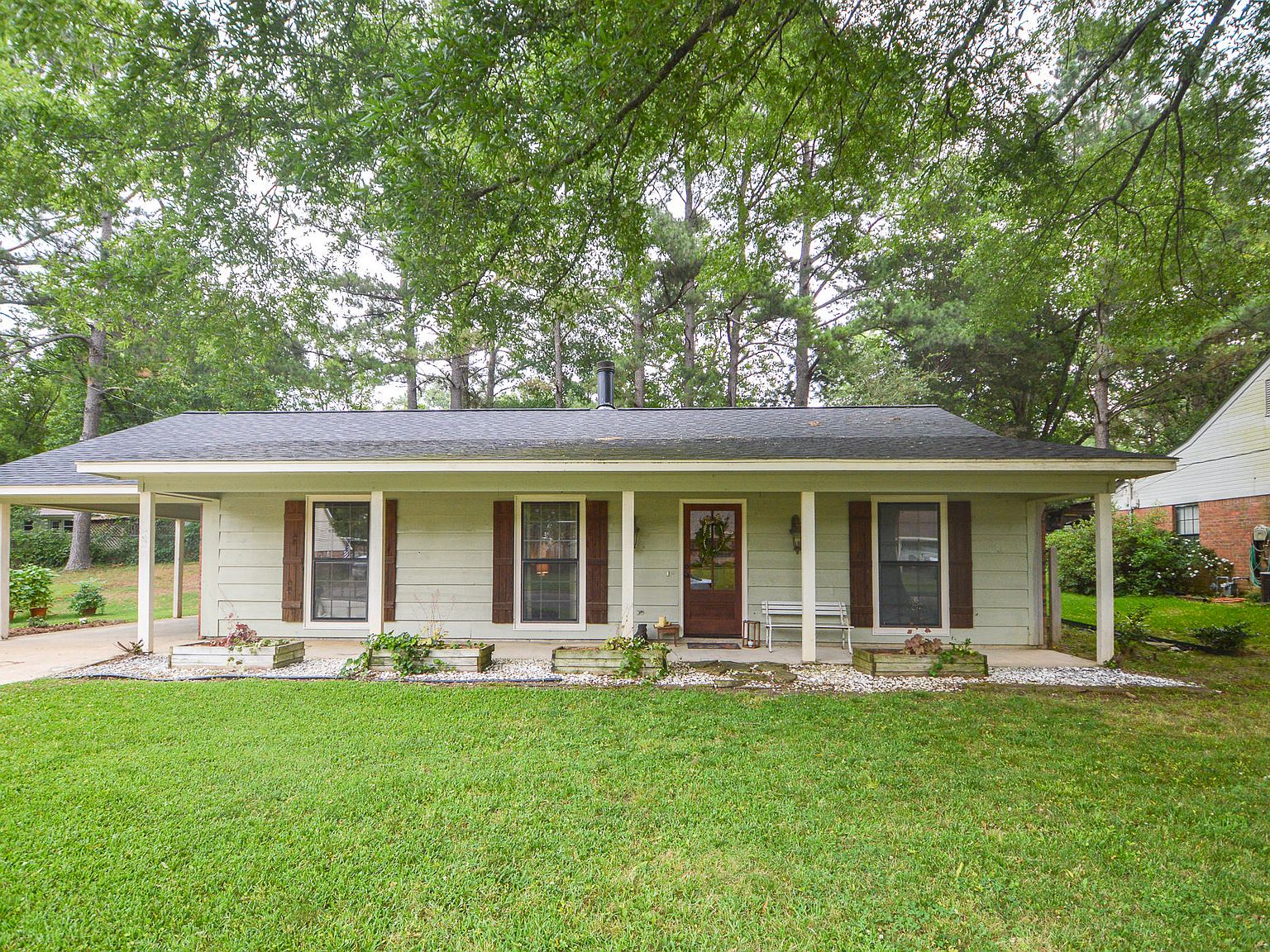 1805 Douglas McArthur Dr, Starkville, MS 39759 | Zillow