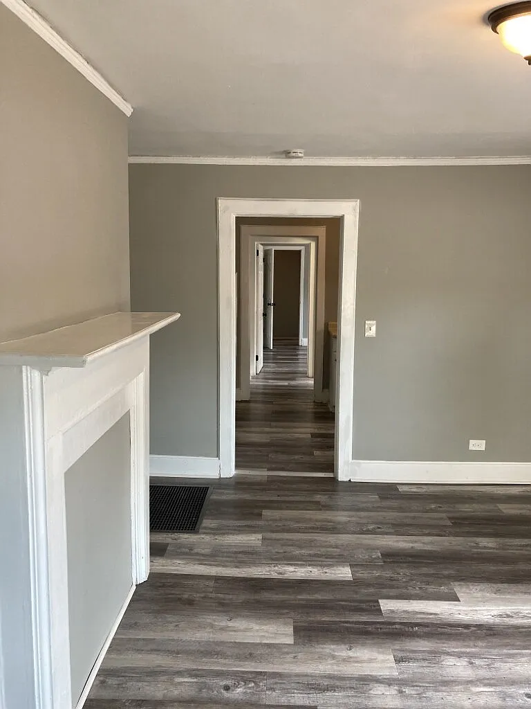 3 bed, 1.0 bath, $1,300 — Photo 3