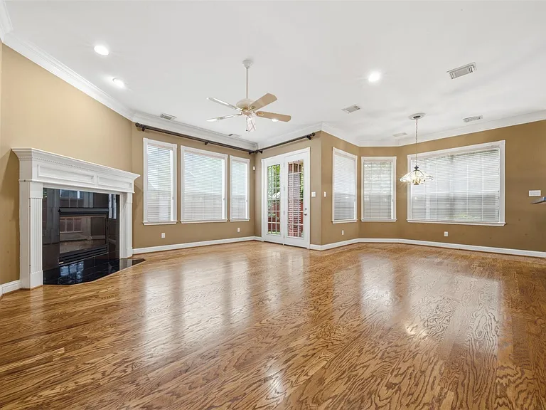 17 Ambleside Crescent Dr — Photo 5