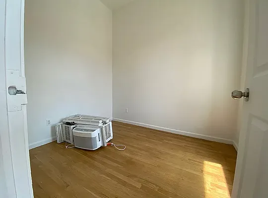 Rented by J PRESTON AND ASSOCIATES INC | media 14
