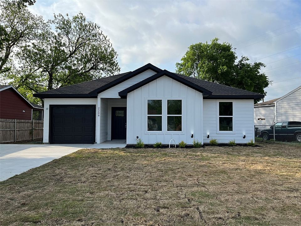 1st image of 2208 E Kiest Blvd