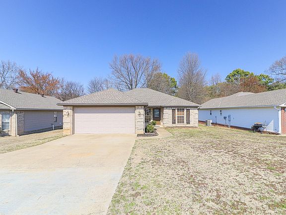 2nd image of 4728 Wildwood Ln