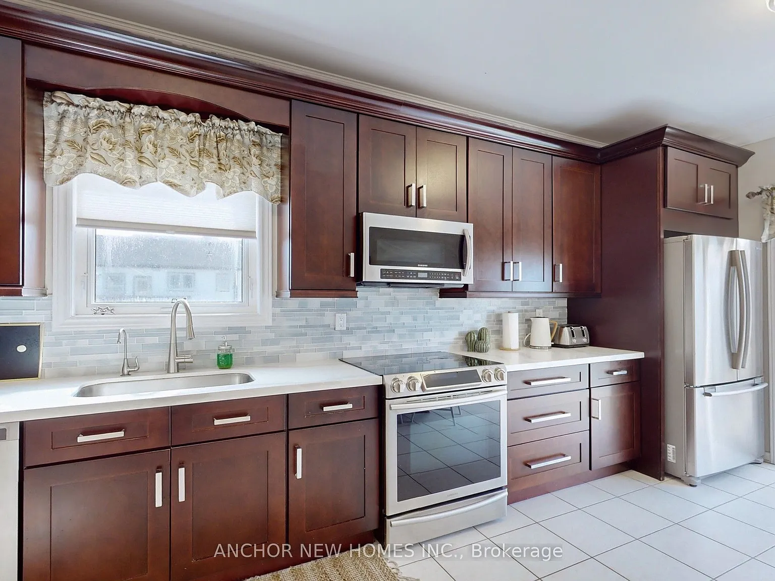 4 bed, $3,700 — Photo 4