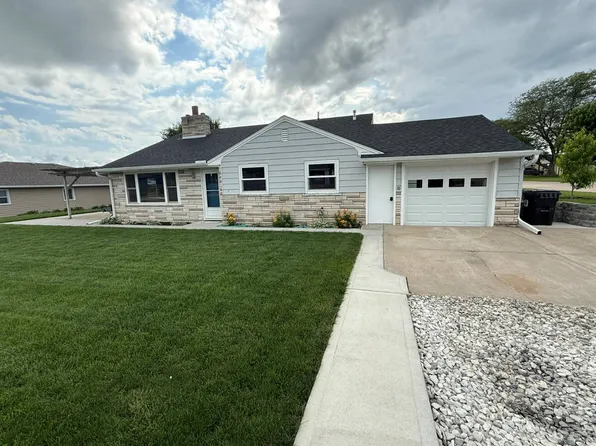402 S Carberry St, Atkinson, NE 68713