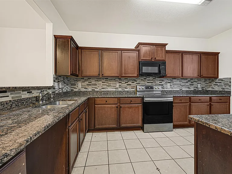 8843 Leclaire Meadow Dr — Photo 9
