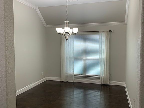 2nd image of 5908 Cambridge Dr
