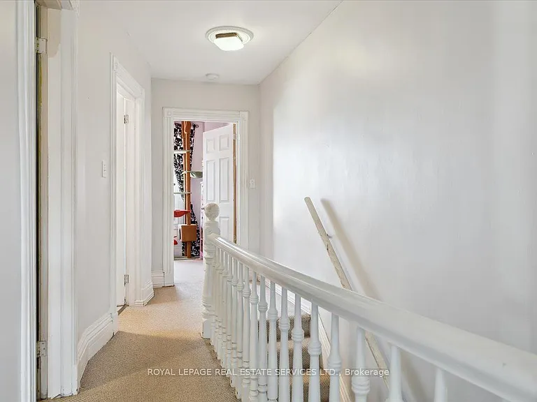 28 Saint Matthews Ave — Photo 18